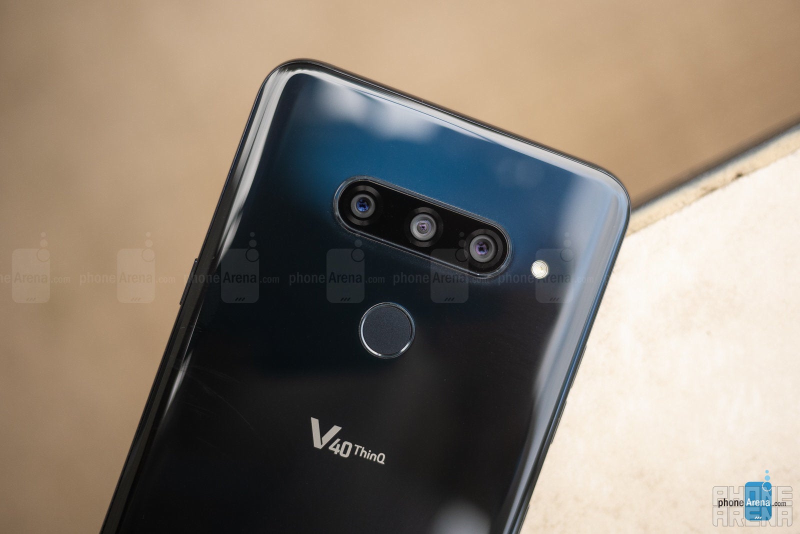 LG V40 ThinQ Review