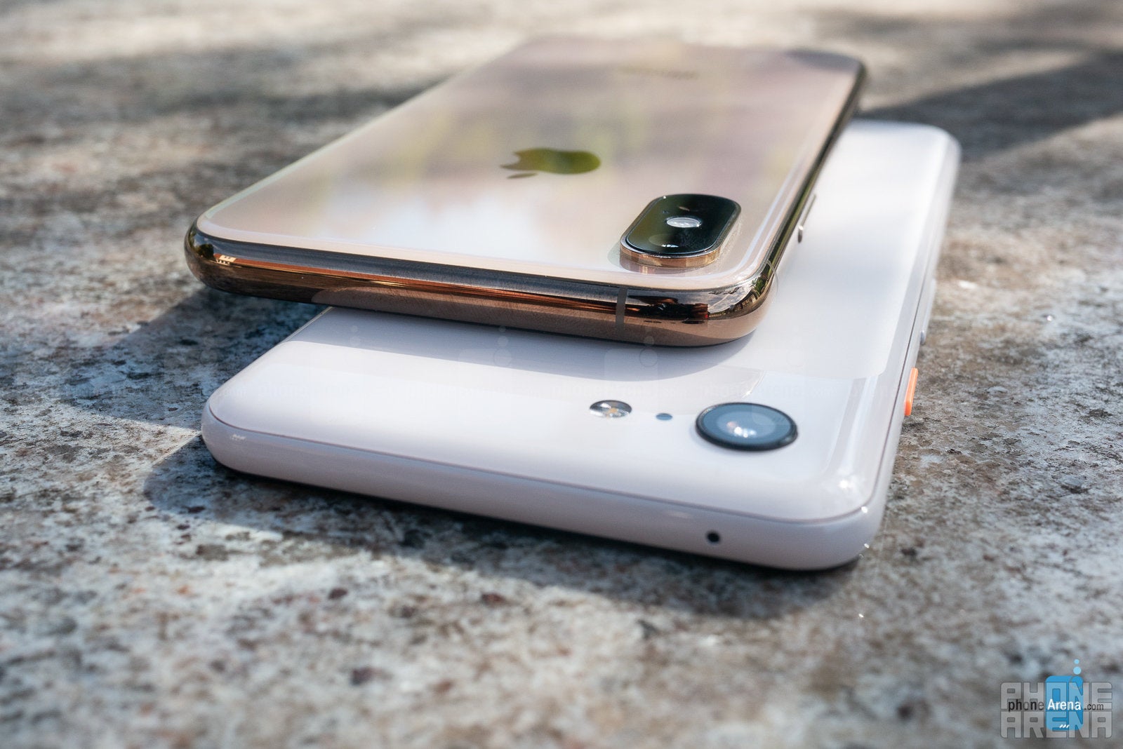 Google Pixel 3 vs Apple iPhone XS