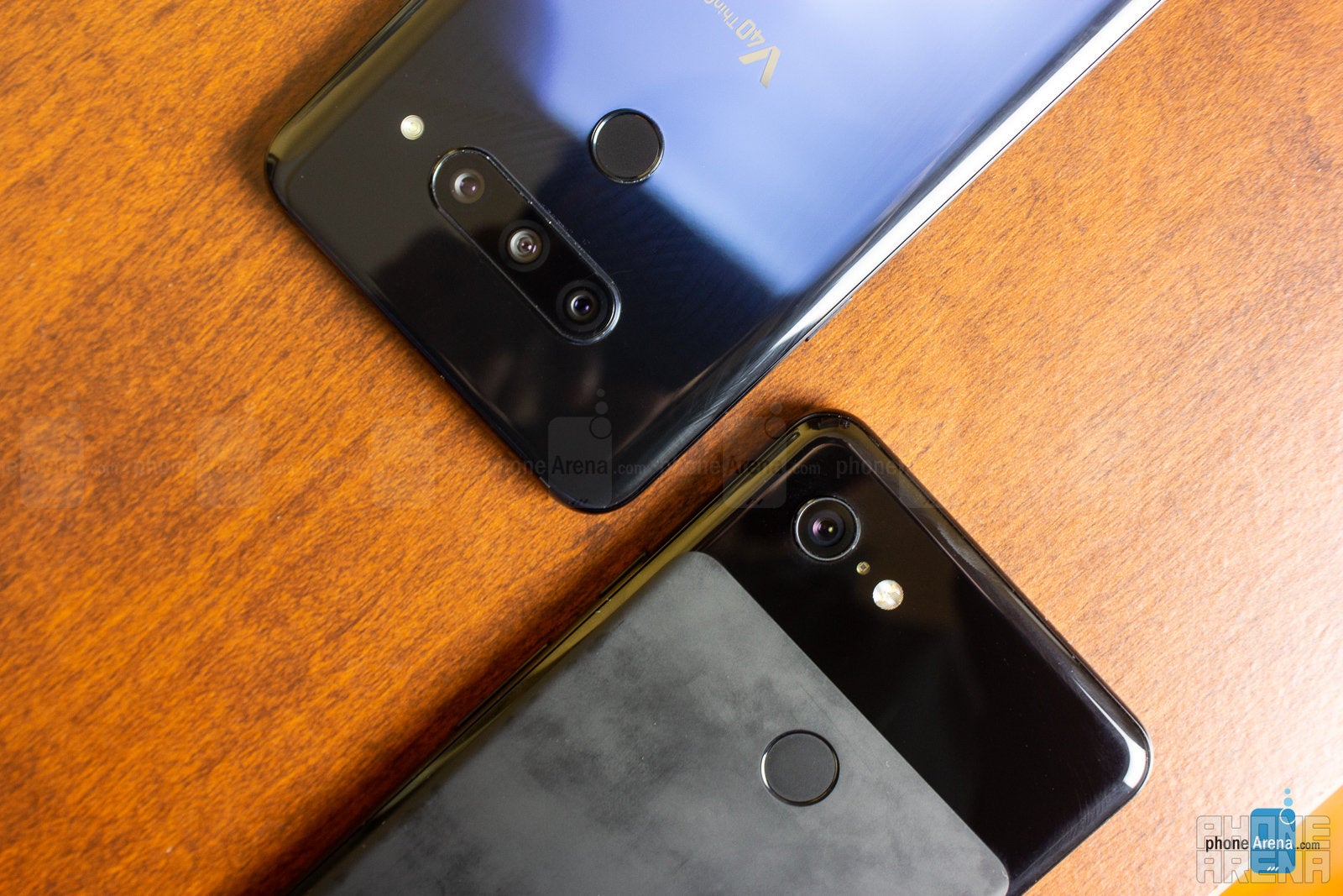 Google Pixel 3 XL vs LG V40 ThinQ