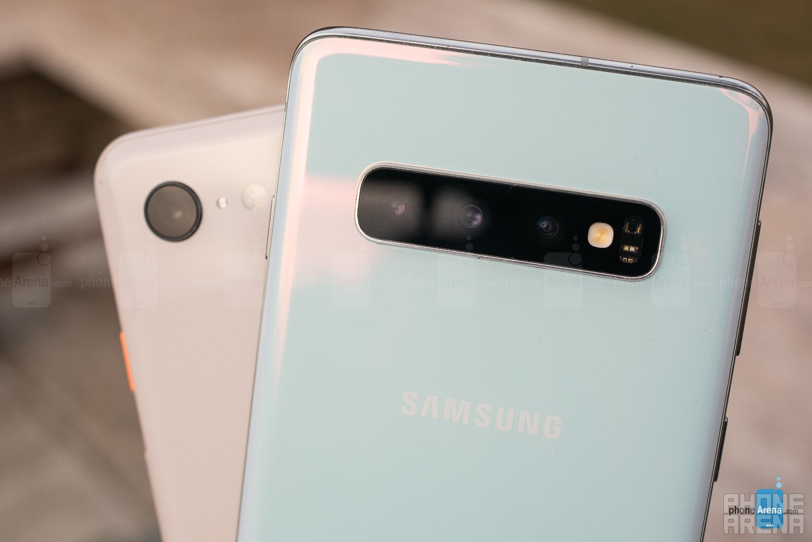 Samsung Galaxy S10 vs Google Pixel 3