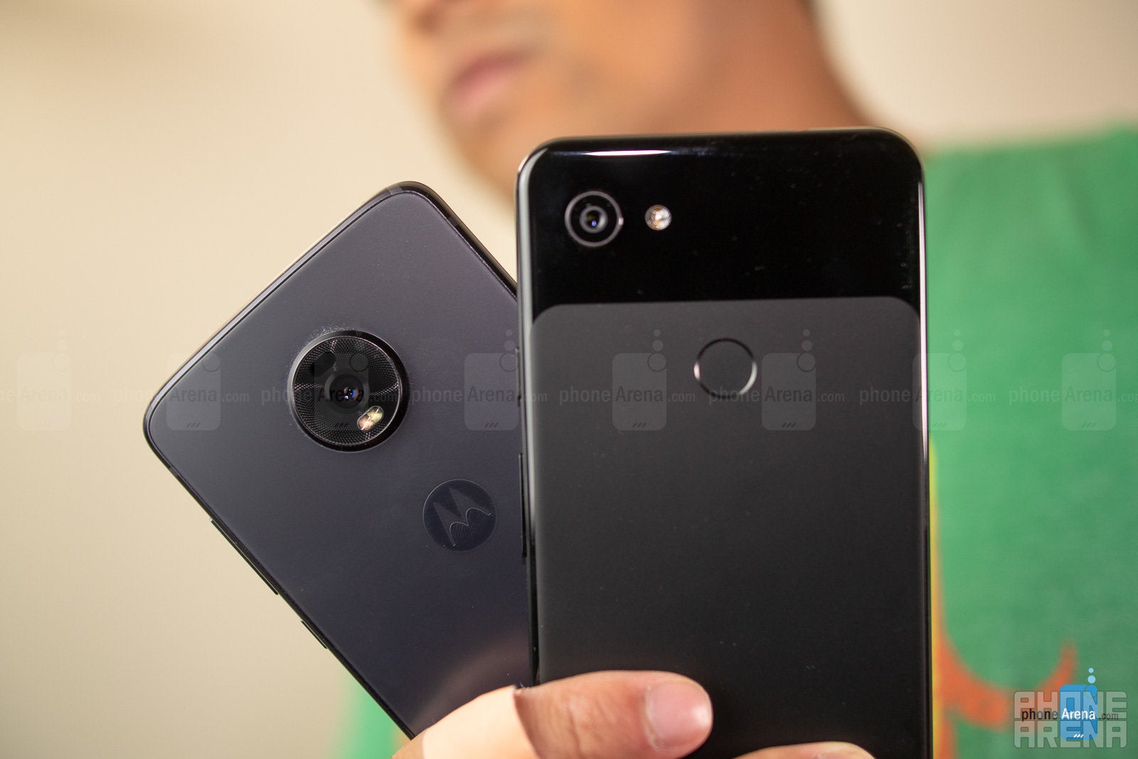 Motorola Moto Z4 vs Google Pixel 3a XL