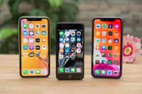 Apple Iphone Se Vs Iphone 11 Vs Iphone Xr Phonearena