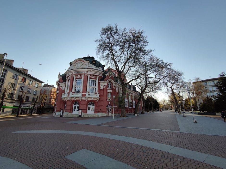 Ultra-wide
