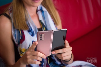 Samsung Galaxy Z Fold 2 5G review: the cool Communicator Samsung Galaxy Z Fold 2 5G review: the cool Communicator