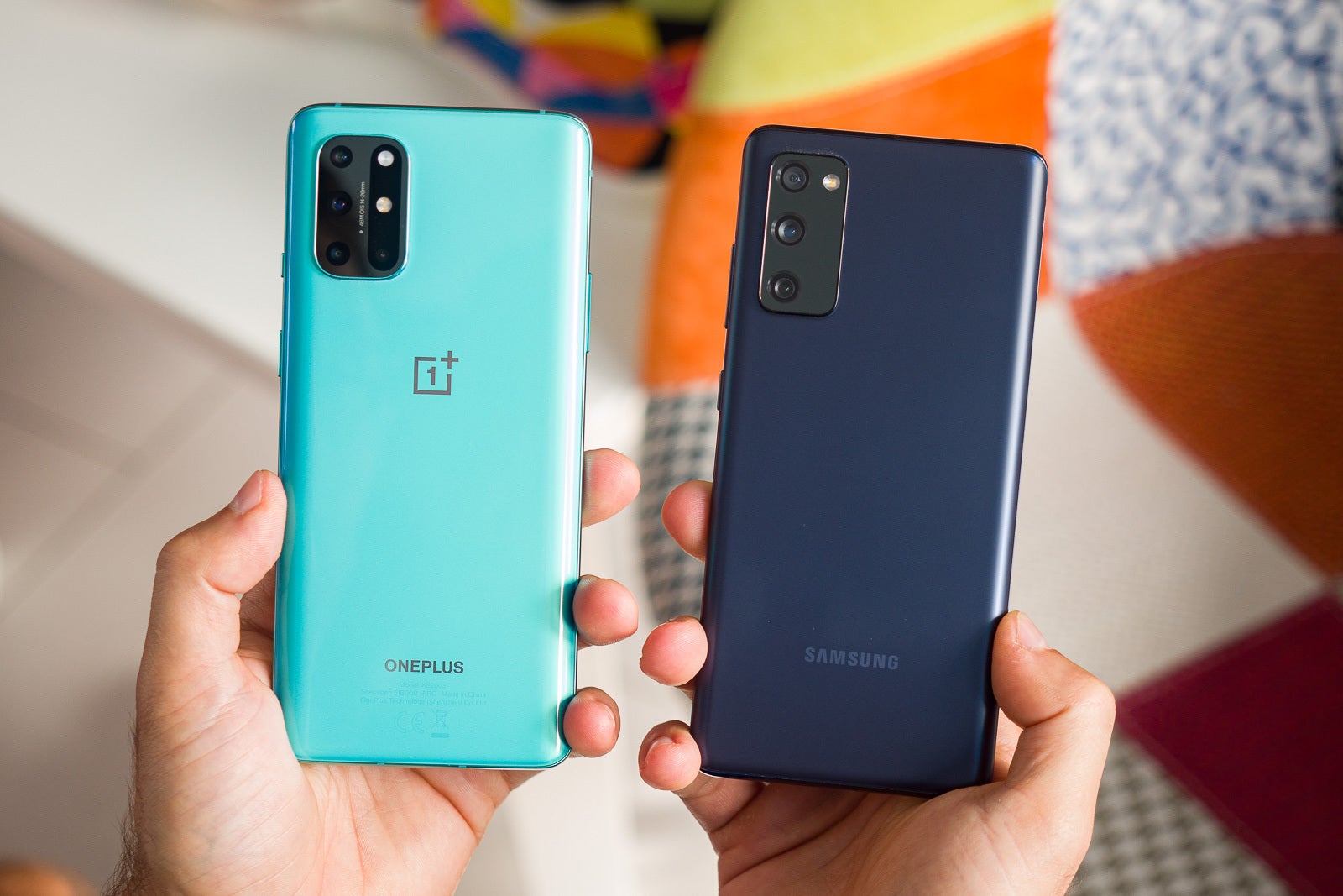 OnePlus 8T vs Samsung Galaxy S20 FE