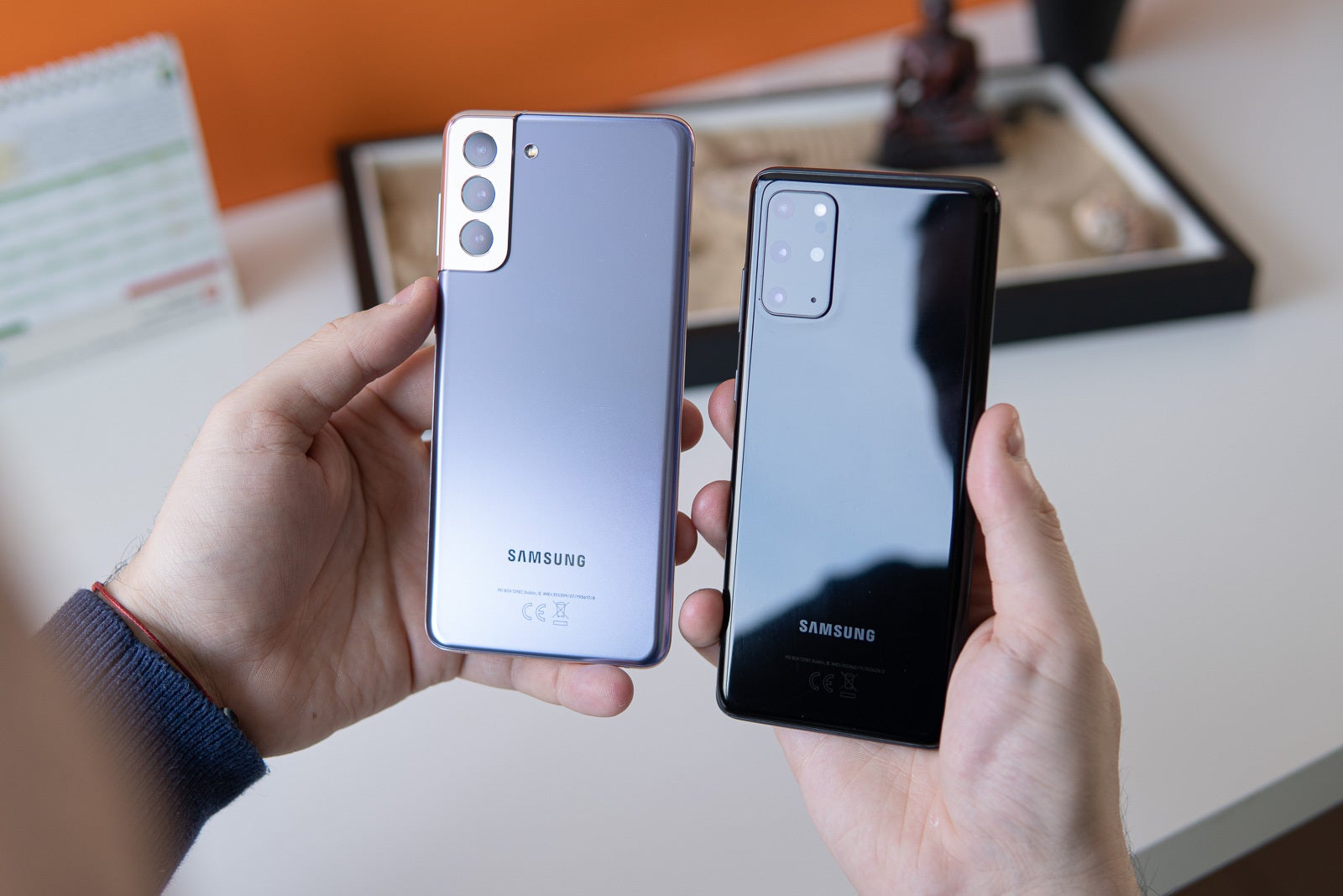 Galaxy S21+ left, Galaxy S20+ right - Samsung Galaxy S21 Plus vs Galaxy S20 Plus