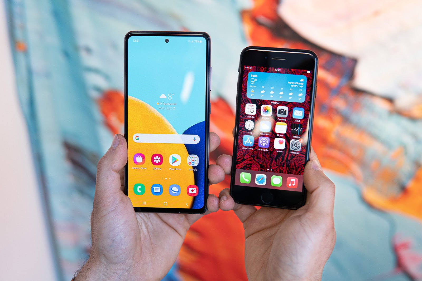 Samsung Galaxy A52 vs iPhone SE (2020)