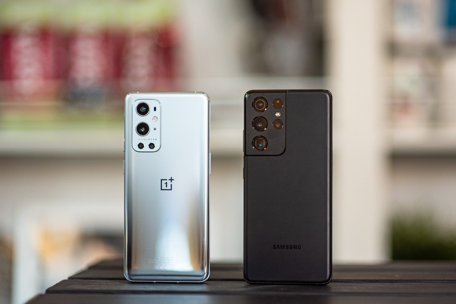 OnePlus 9 Pro vs Samsung Galaxy S21 Ultra 5G, a price war