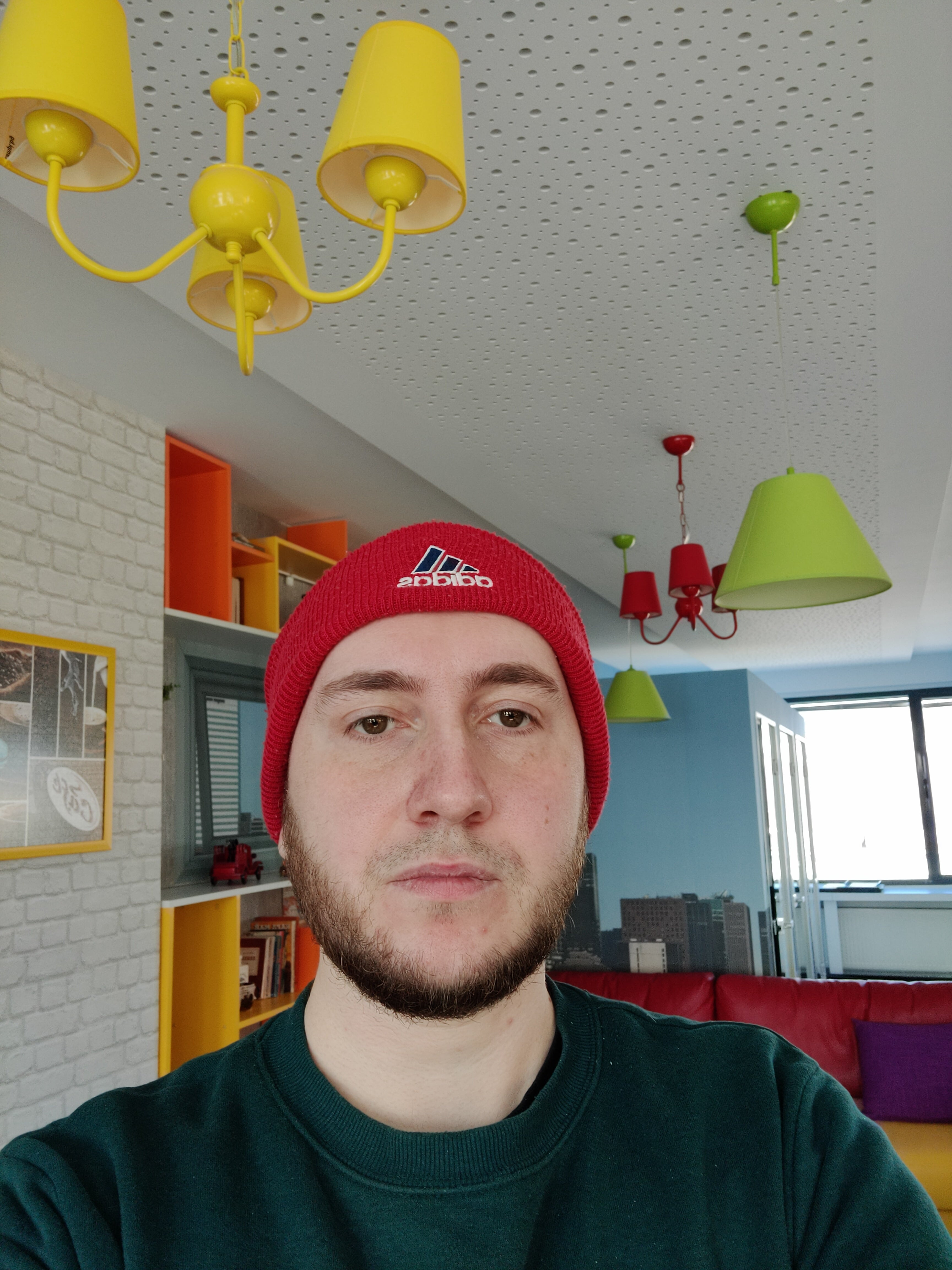 OnePlus 9 front camera - OnePlus 9 vs OnePlus 8T