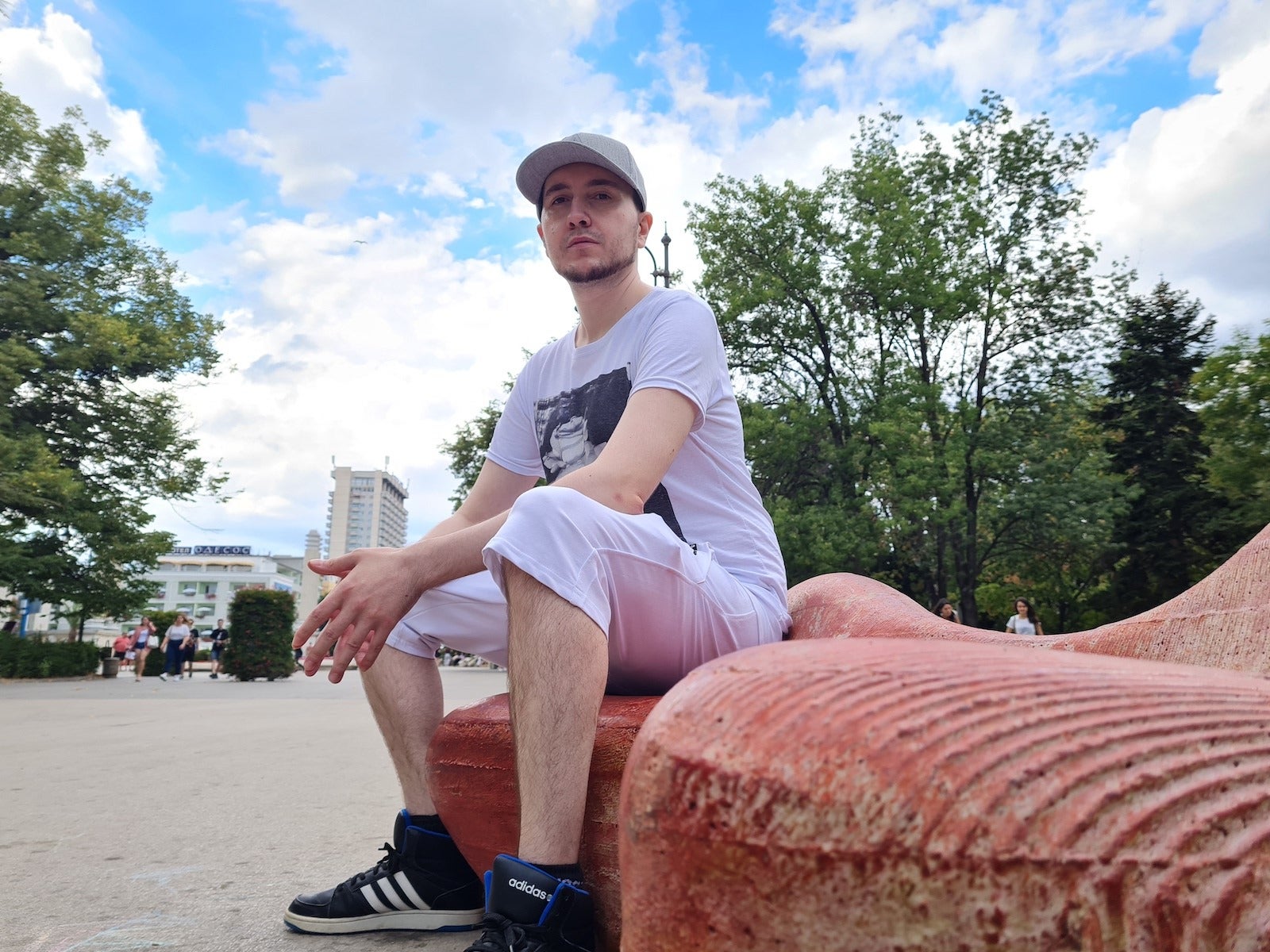 Galaxy Note 20 main camera - OnePlus 9 Pro vs Samsung Galaxy Note 20