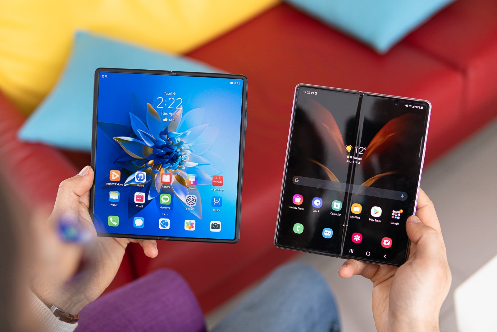 Not sure about flattening the curve, but in the 'flatten a crease' game, the Mate X2 is a winner - Huawei Mate X2 review: a foldable masterpiece... at a price