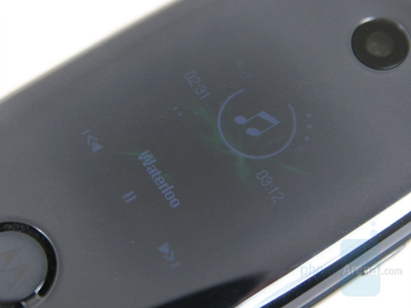 External display - Motorola MOTO U9 Preview