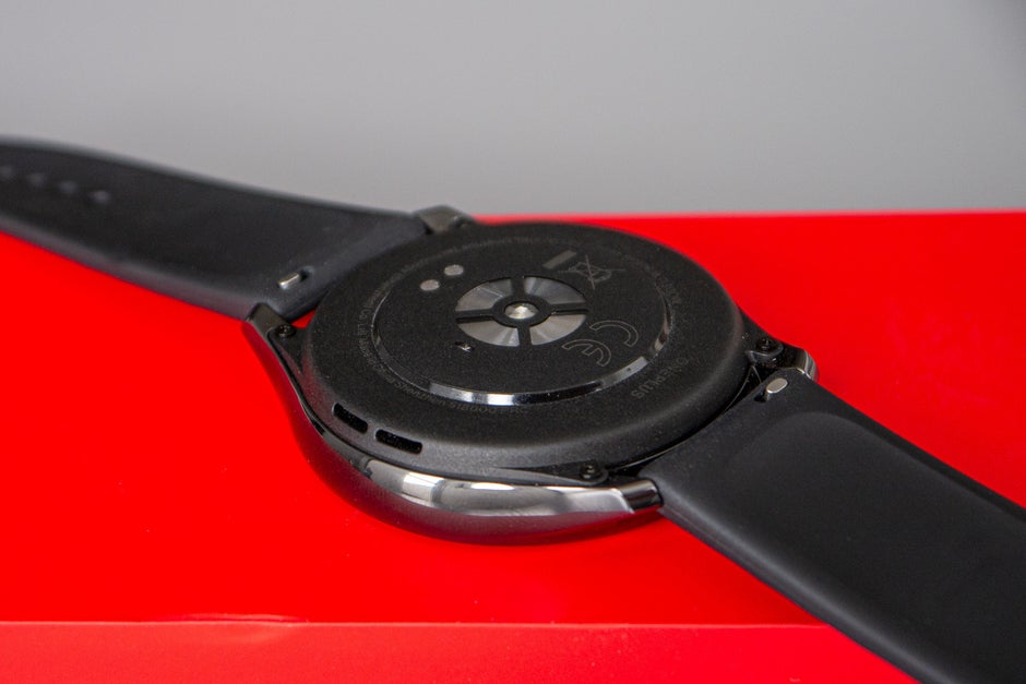 Examen de OnePlus Watch: élégamment simple