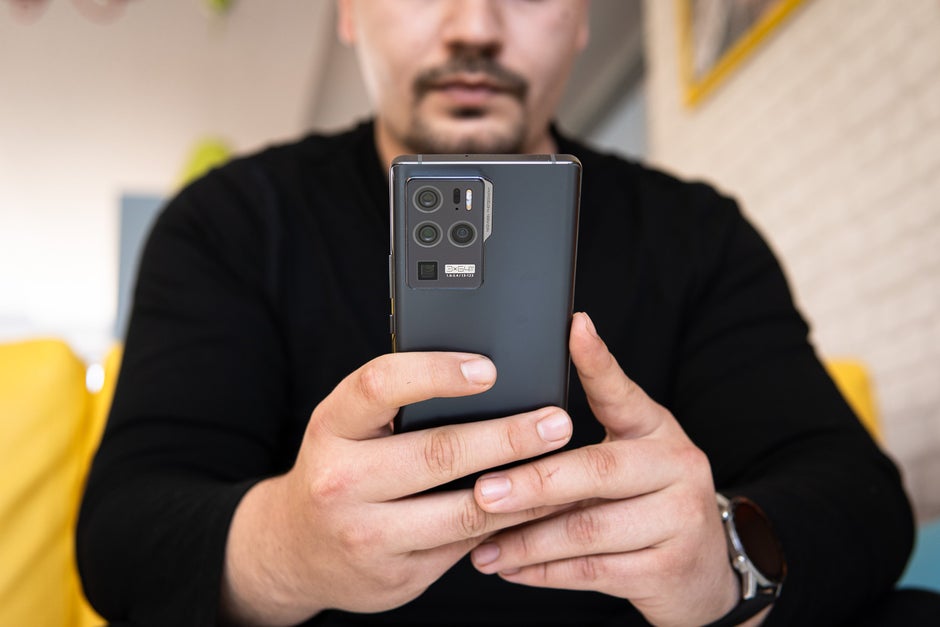ZTE Axon 30 Ultra: Hands-on