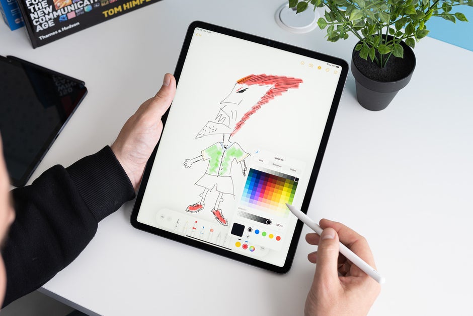 Apple iPad Pro (2021) contre Samsung Galaxy Tab S7