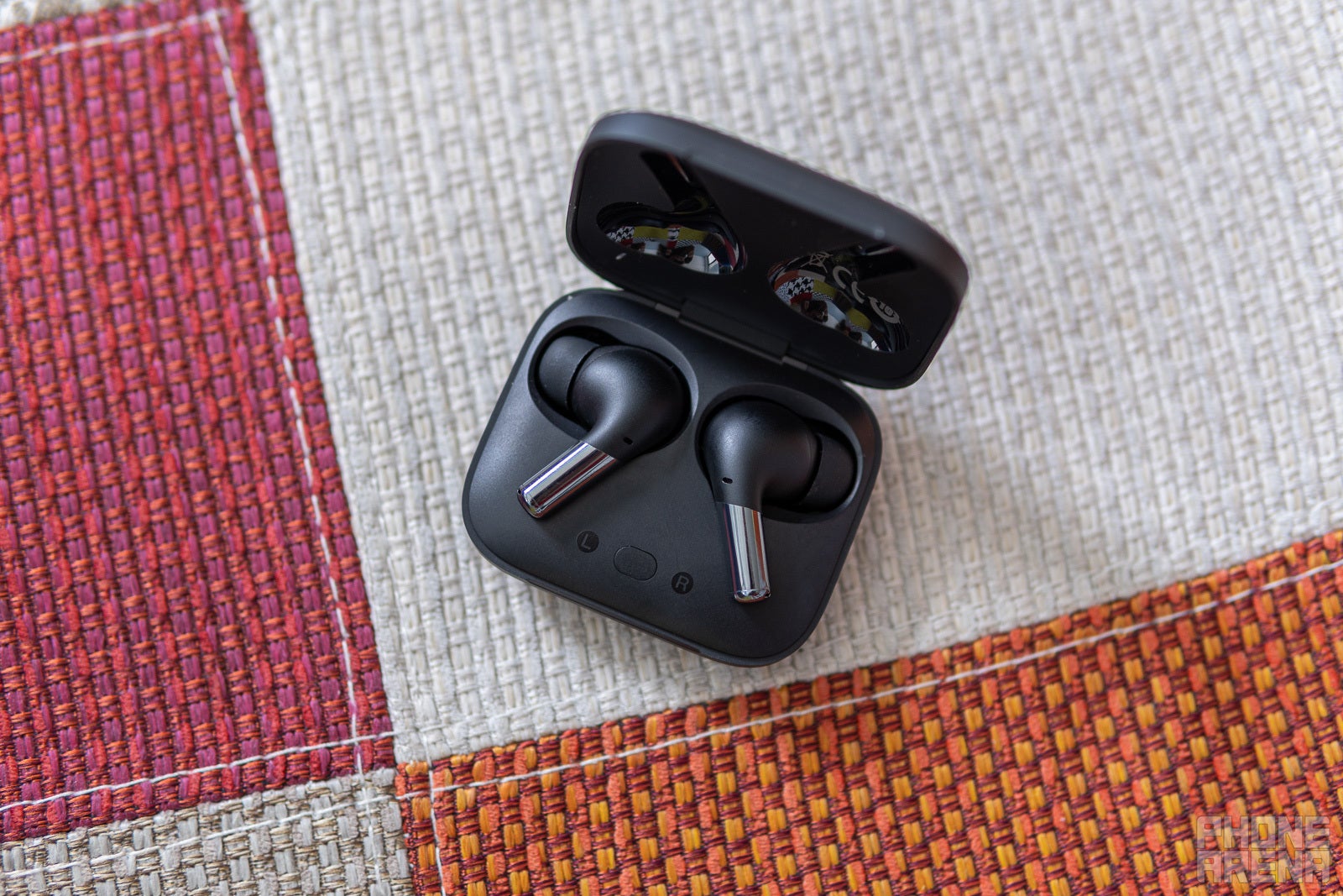 OnePlus Buds Pro review: these settled quite well!