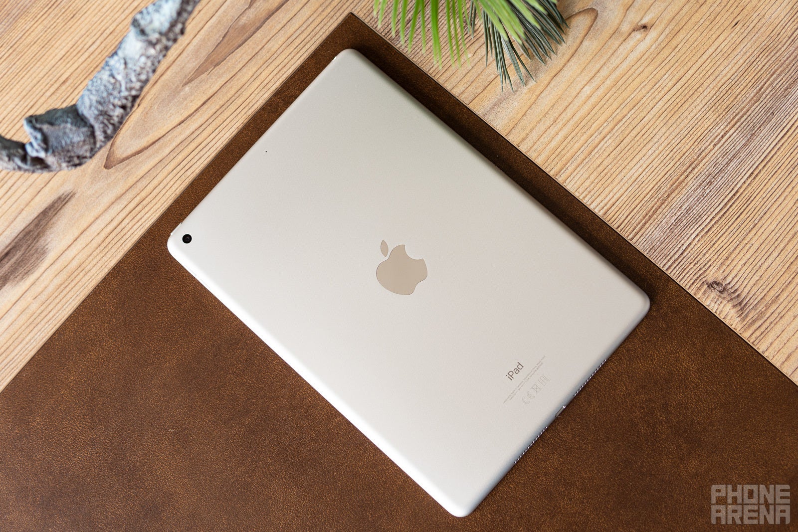 iPad 2021 review: same old, same gold