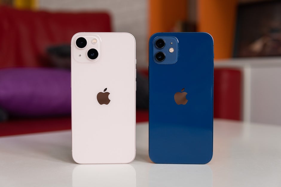 Yes, that's a pink iPhone 13 on the left - iPhone 13 vs iPhone 12