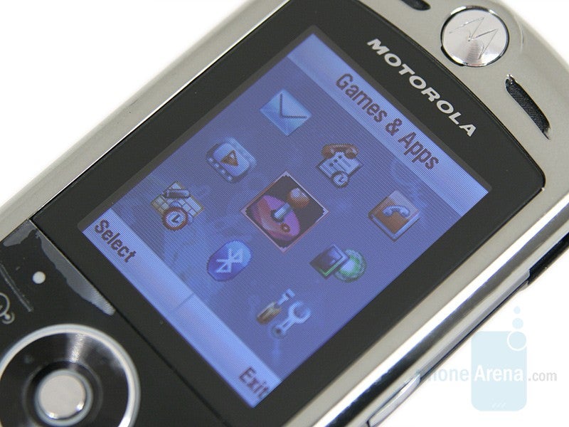 1.9 inches Display - Motorola SLVR L9 Preview
