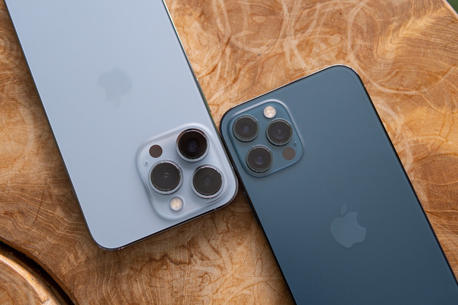 Gambar iPhone 13 Pro vs iPhone 12 Pro untuk Kamera