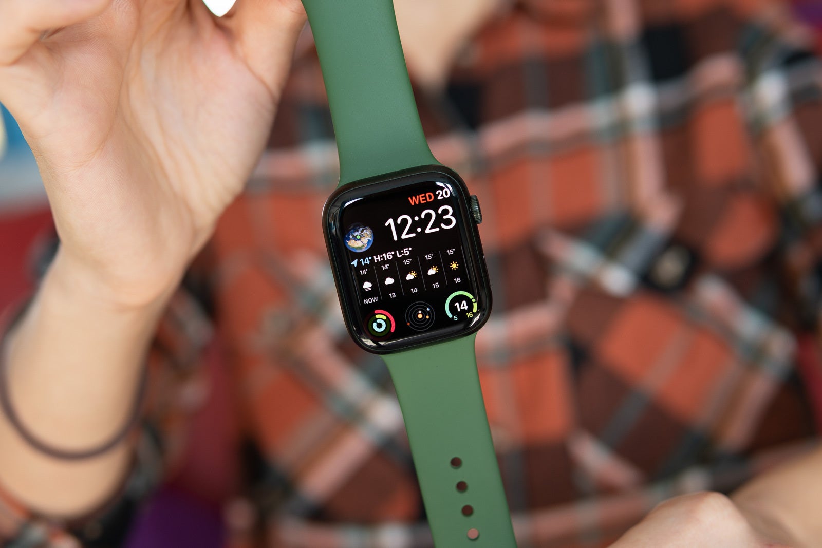 The Infograph Modular watch face looks even better on the bigger display - Apple Watch Series 7 Review