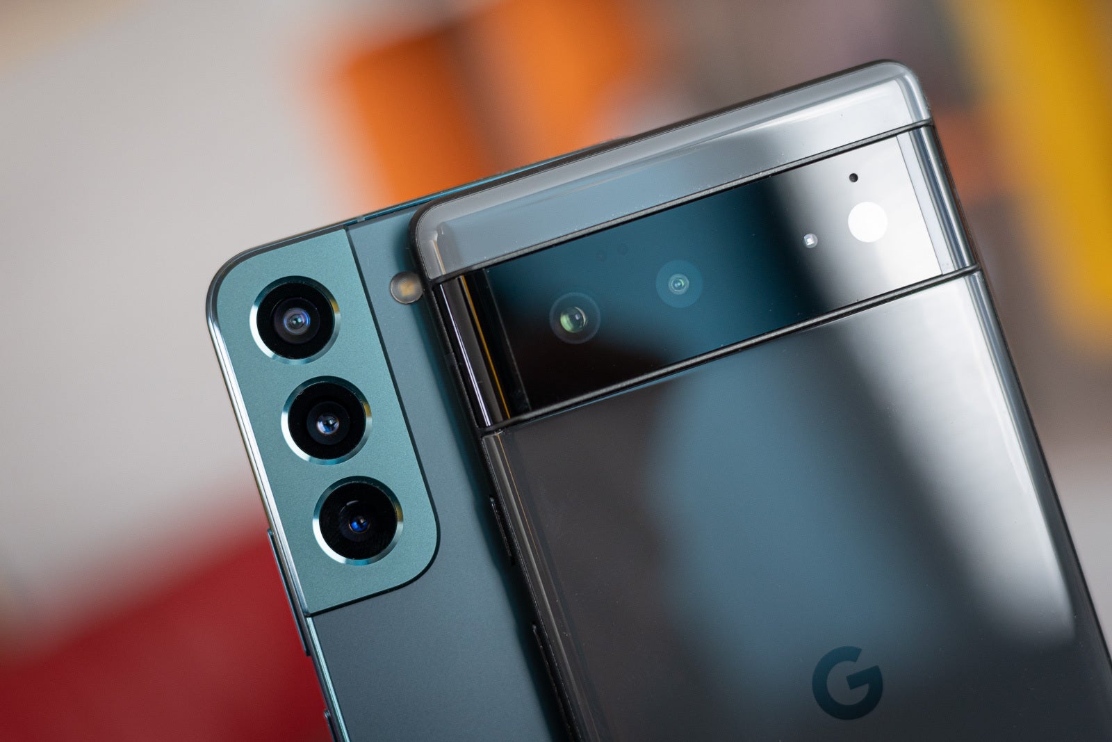 Samsung Galaxy S22 vs Google Pixel 6: Battle of the vanillas