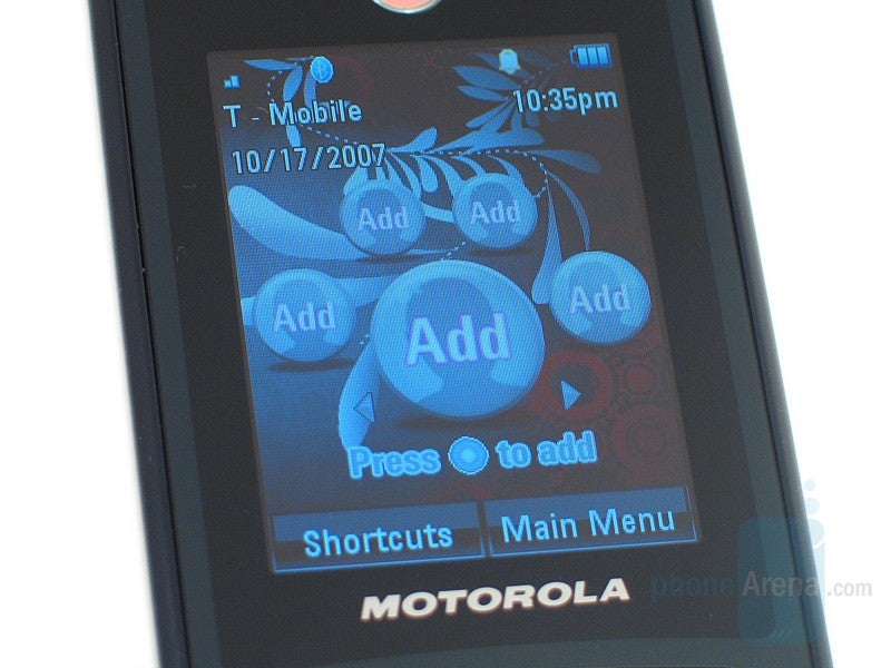 2.2 inch display - Motorola RAZR2 V8 Review