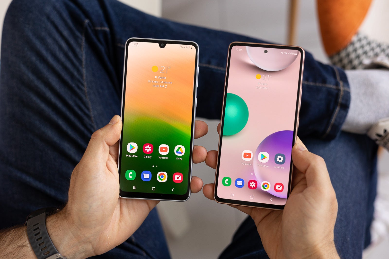 The A33 has bigger bezels and a chin, while the A53 looks more elegant, but the screen quality is nearly identical - Samsung Galaxy A53 5G vs Galaxy A33 5G: all the differences