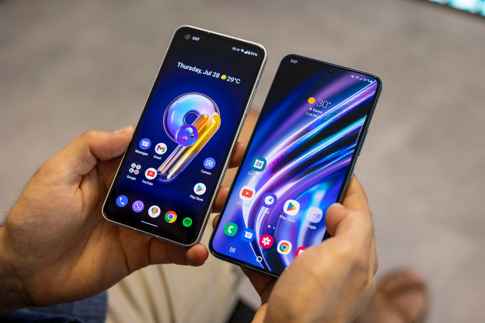 Asus Zenfone 9 vs Samsung Galaxy S22: which one is the best &quot;mini&quot; Android?
