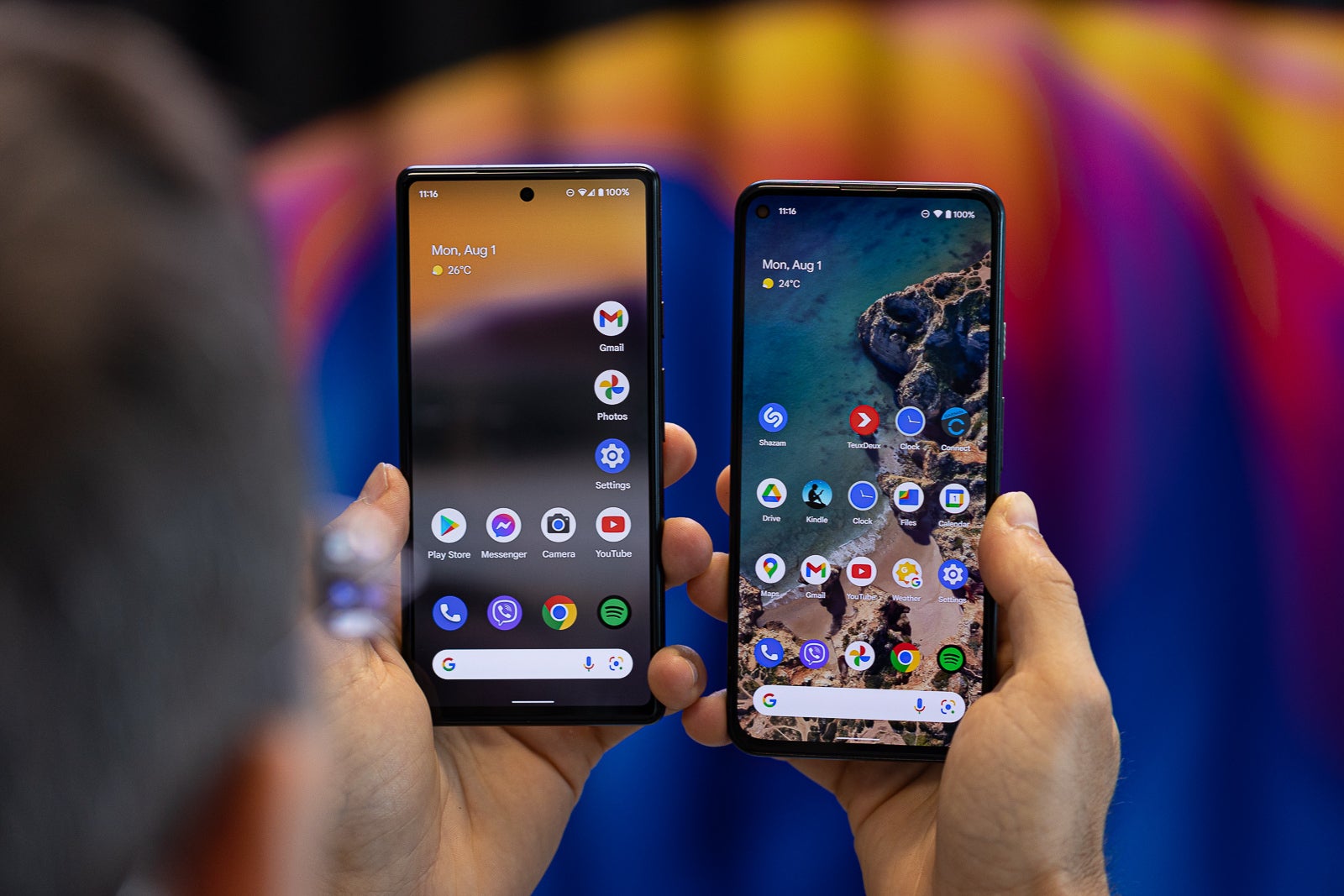 The Pixel 6a's display (left) and Pixel 5a's screen (right) - Google Pixel 6a vs Pixel 5a comparison: Twice the performance!