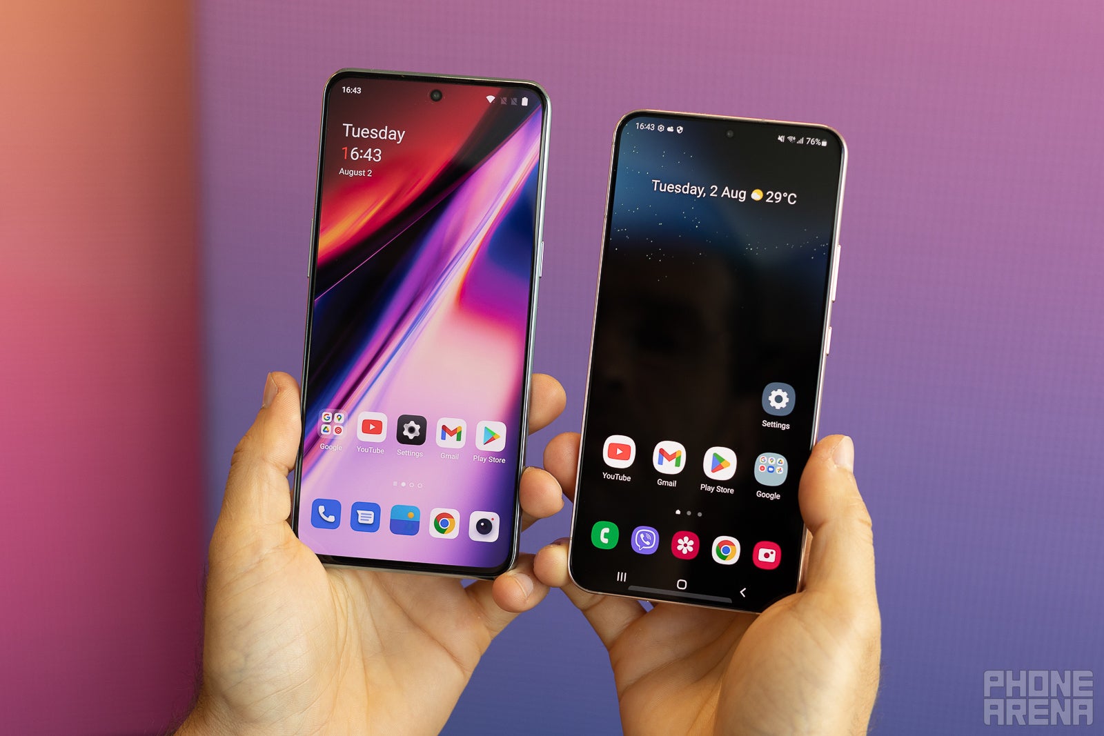 (Image credit - PhoneArena) OnePlus 10T display (left) vs Galaxy S22+ (right) - OnePlus 10T vs Galaxy S22+ comparison: Two great Android options, but one&#039;s cheaper