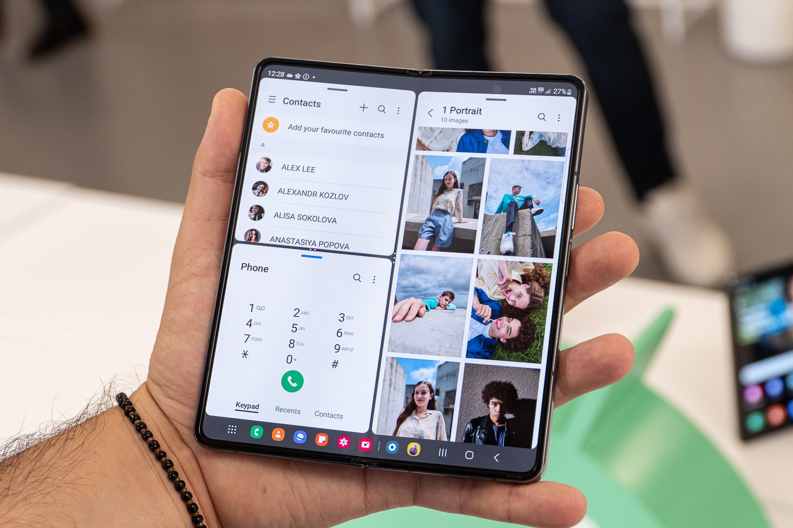 (Image credit - PhoneArena) Galaxy Z Fold 4 multitasking - Samsung Galaxy Z Fold 4 hands-on review