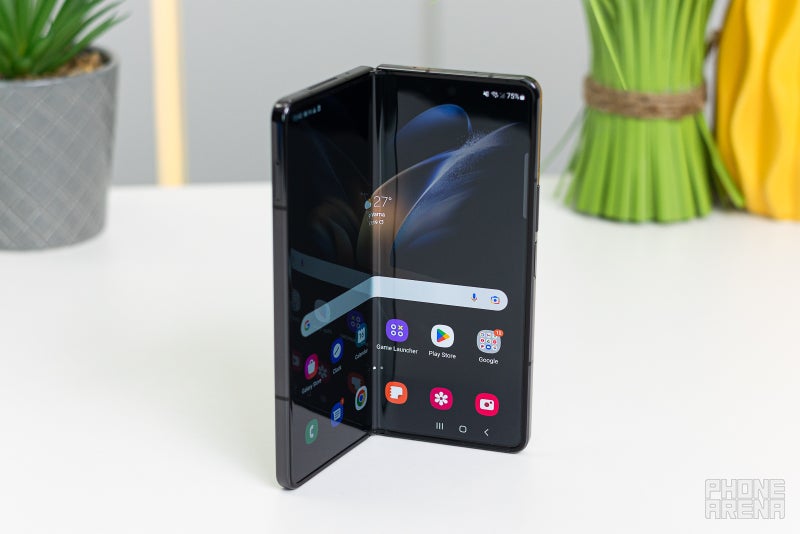 Galaxy Z Fold 4 review: key advantages