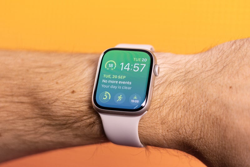 Apple Watch Series 9 vs Samsung Galaxy Watch 6 differences explained