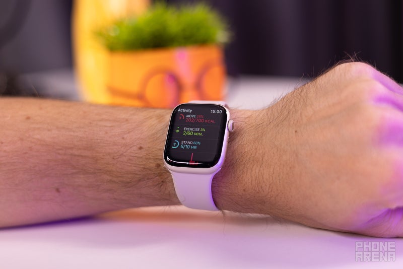 Apple Watch Series 8 review: copy-paste?
