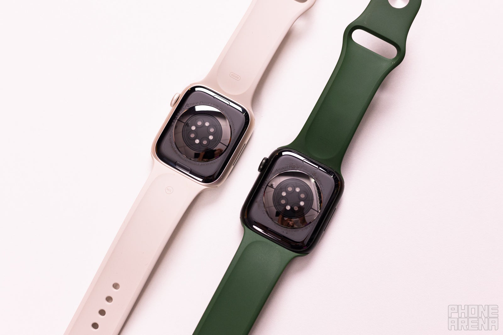 Apple Watch Series 8 vs Apple Watch Series 7: pocas diferencias, pero puede  que cruciales