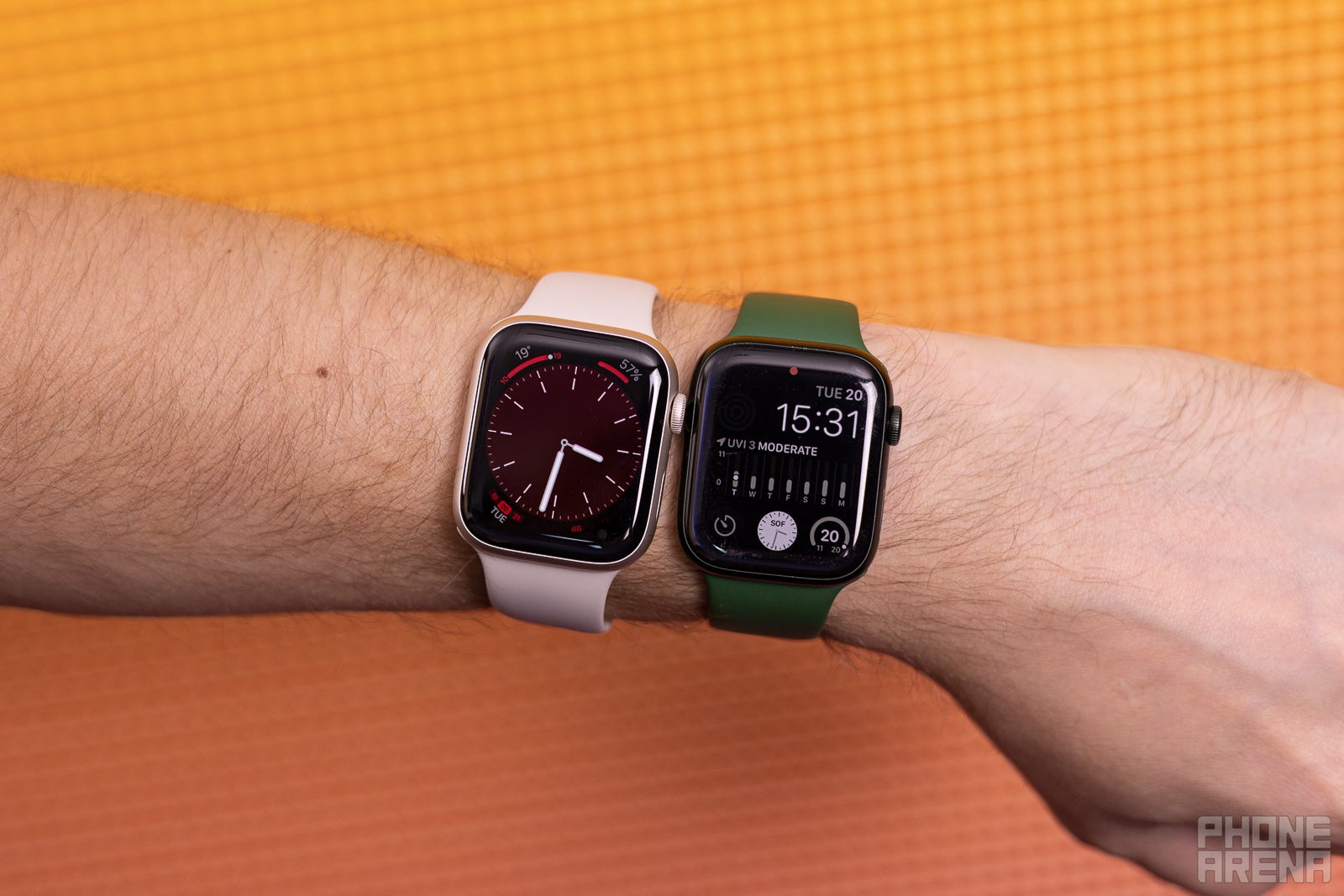 Always-on display (Image credit - PhoneArena) - Apple Watch Series 8 vs Apple Watch Series 7: key differences
