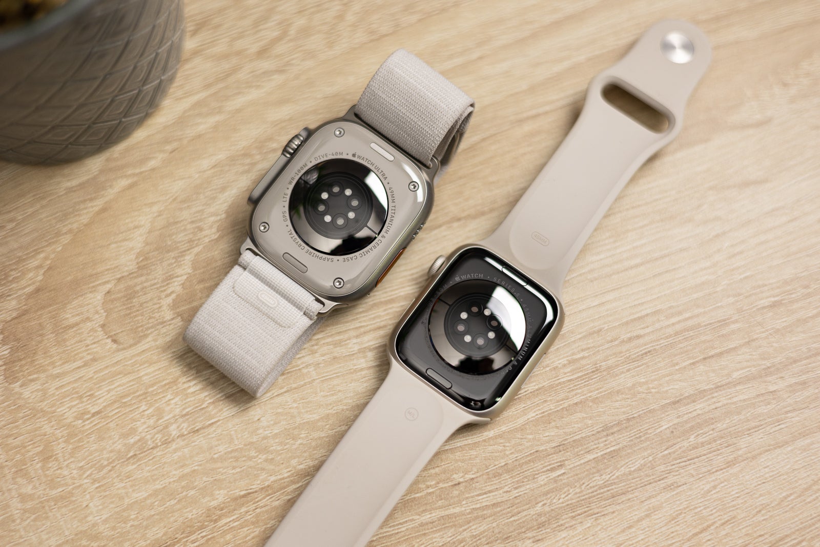 apple-watch-ultra-vs-apple-watch-series-8-phonearena