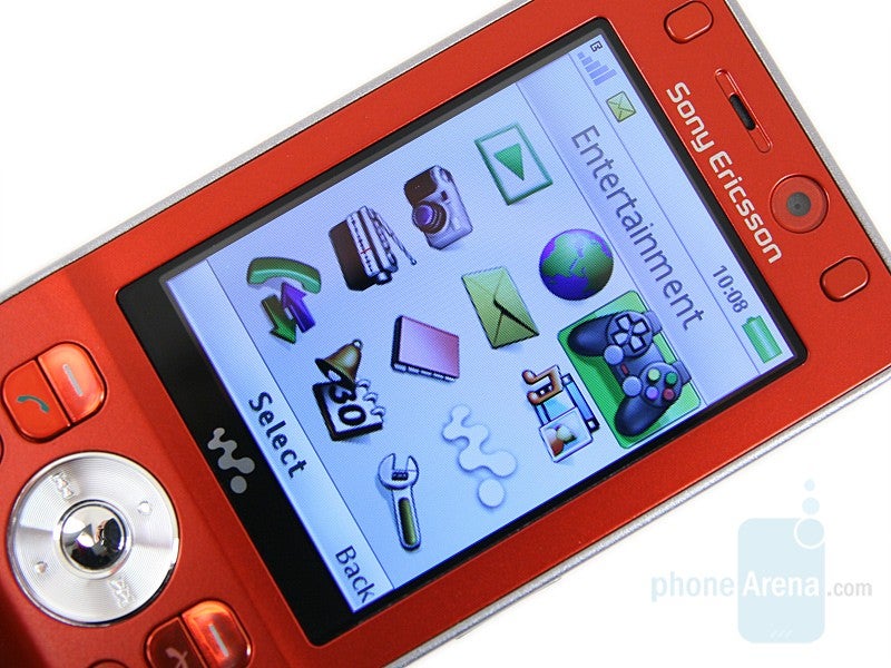 2.44 inches Display - Sony Ericsson W910 Review