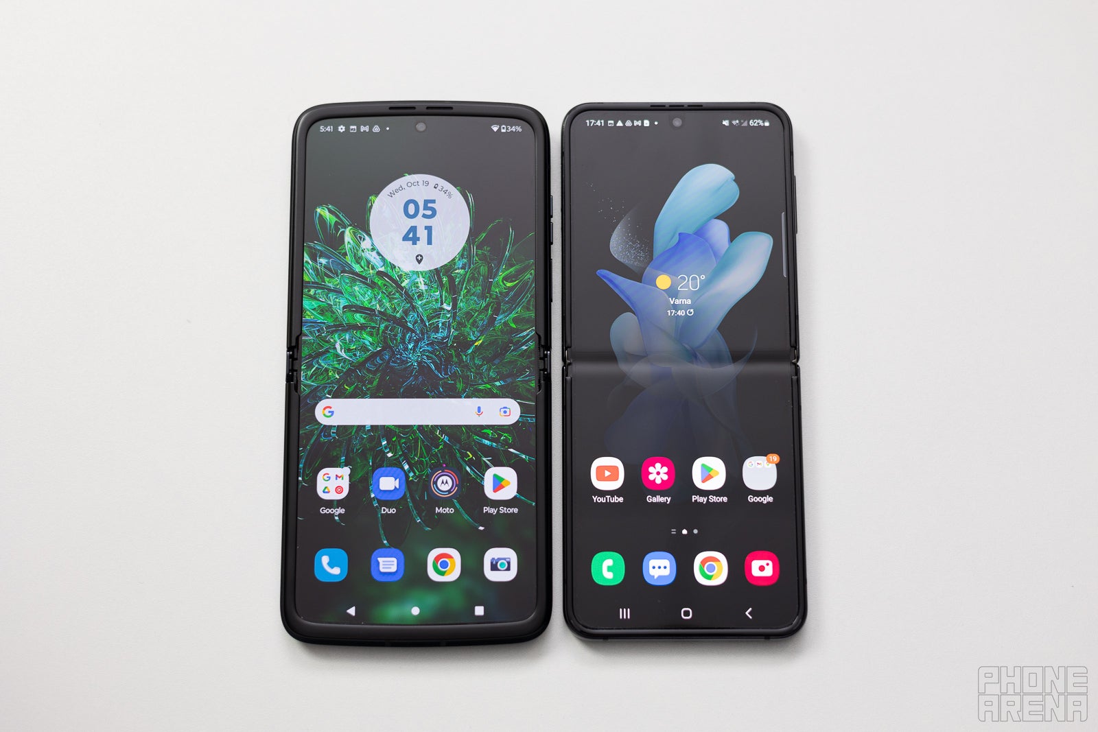 (Image credit - PhoneArena) The Motorola RAZR 2022 next to the Samsung&#039;s Z Flip 4 - Motorola Razr 2022 Review: Almost there
