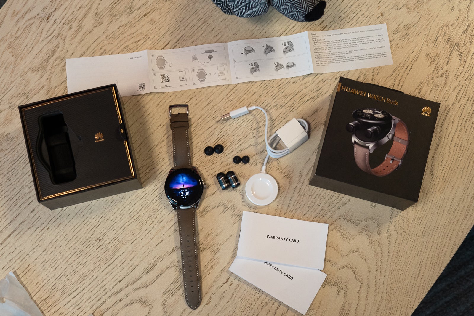 Huawei Watch Buds review: &quot;The name's Bond, James Bond!&quot;