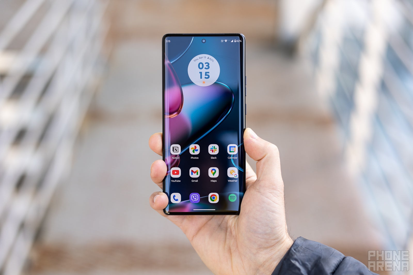 (Image Credit - PhoneArena) This screen gets very bright outdoors - Motorola Edge 40 Pro Review: Motorola&#039;s best flagship in years