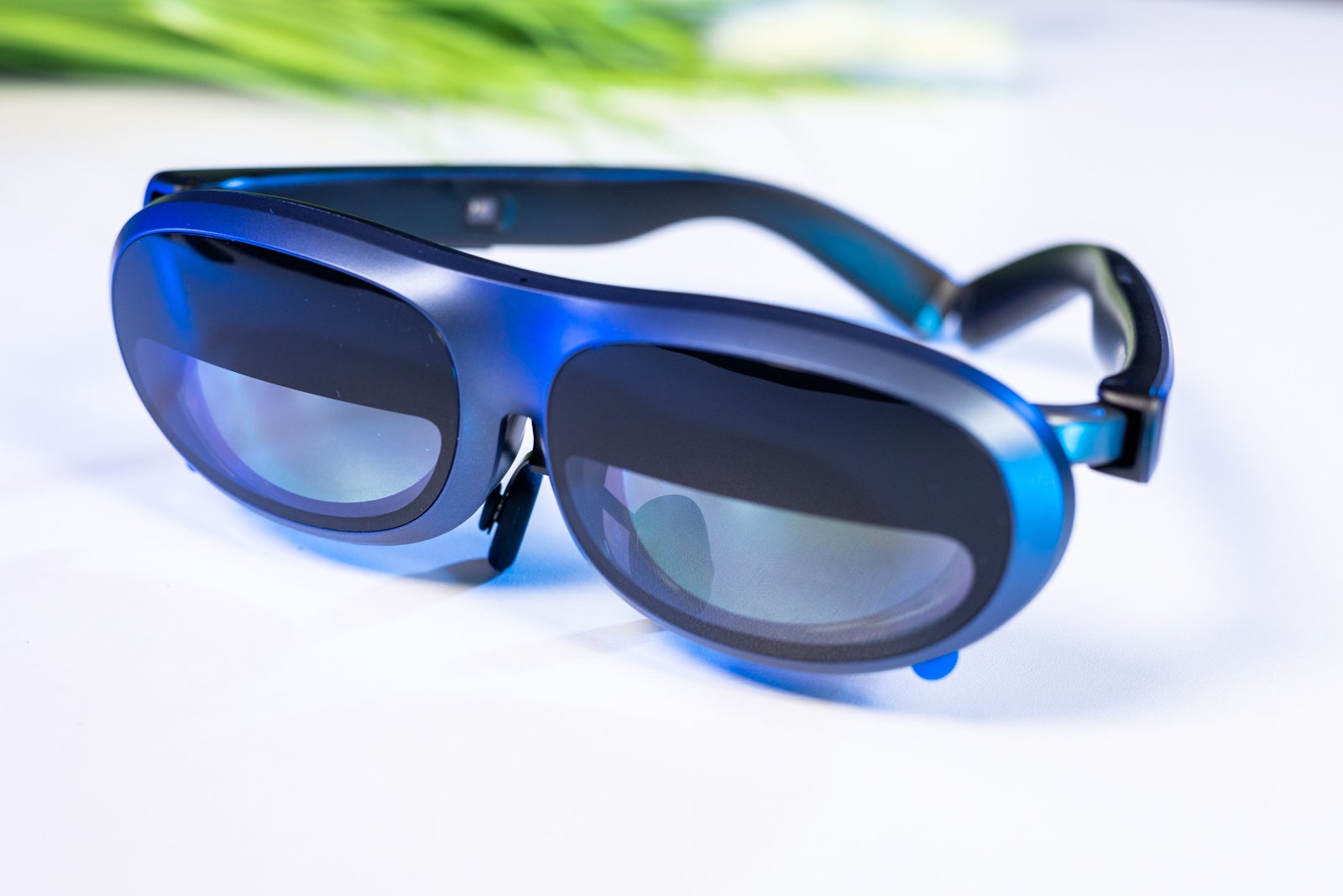 (Crédito da imagem - Phonearena) Rokid Max, Front - Rokid Max Review: Tela e som impressionantes, tudo no fator de forma de óculos de sol