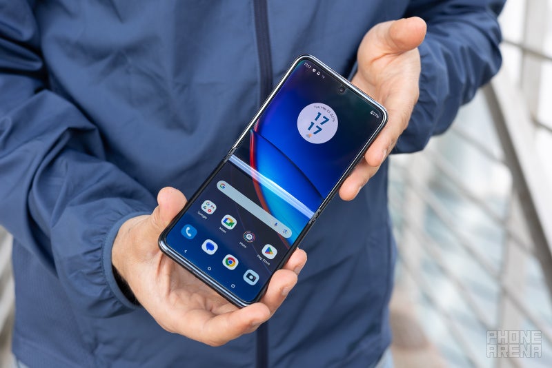 Motorola Razr Plus (2023) Review: Solid Galaxy Flip alternative
