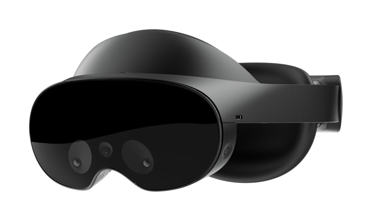 Meta Quest Pro - Apple Vision Pro vs Meta Quest Pro: What does the &quot;Pro&quot; name entail in augmented reality?