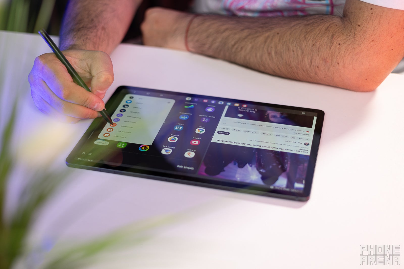 Samsung's new Galaxy Tab S9 series beats the iPad in two major ways
