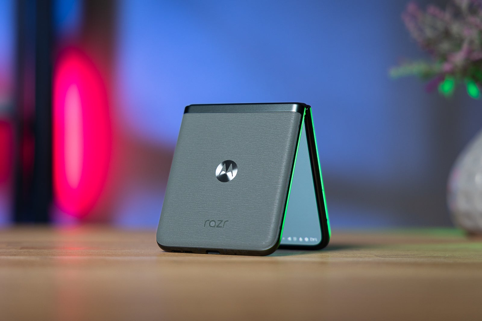 Image credit - PhoneArena - Motorola Razr (2023) Review: A flippin&#039; good deal!