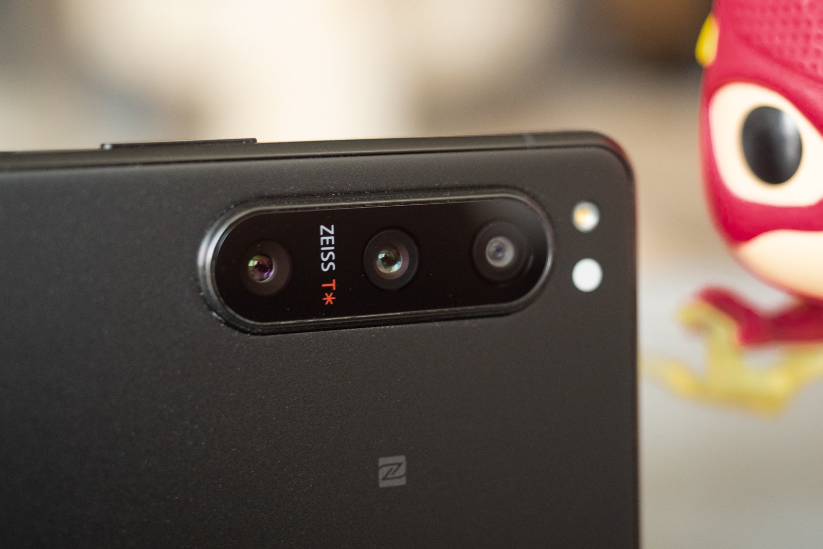 Sony Xperia 5 V vs Sony Xperia 5 IV: Engineers on a Holiday Sony Xperia 5 V vs Sony Xperia 5 IV: Engineers on a Holiday