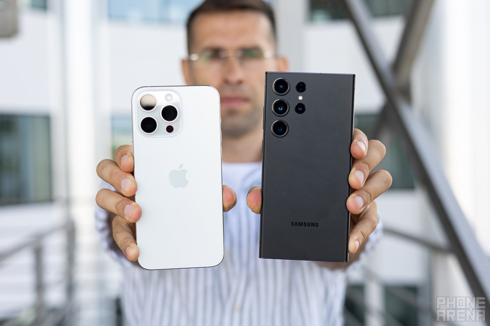 Best 2023 Cell Phone: iPhone 15 Pro Max vs Galaxy S23 Ultra — Eightify