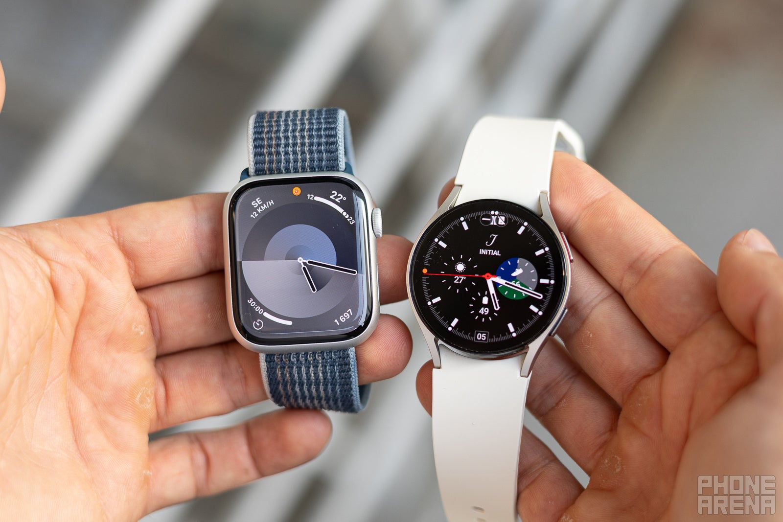 Apple watch cheap vs samsung gear